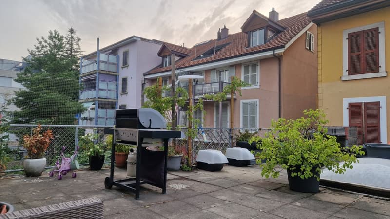 Incantevole appartamento 3.5 locali con terrazza su Bözingenstrasse a Biel – disponibile immediatamente! (9)
