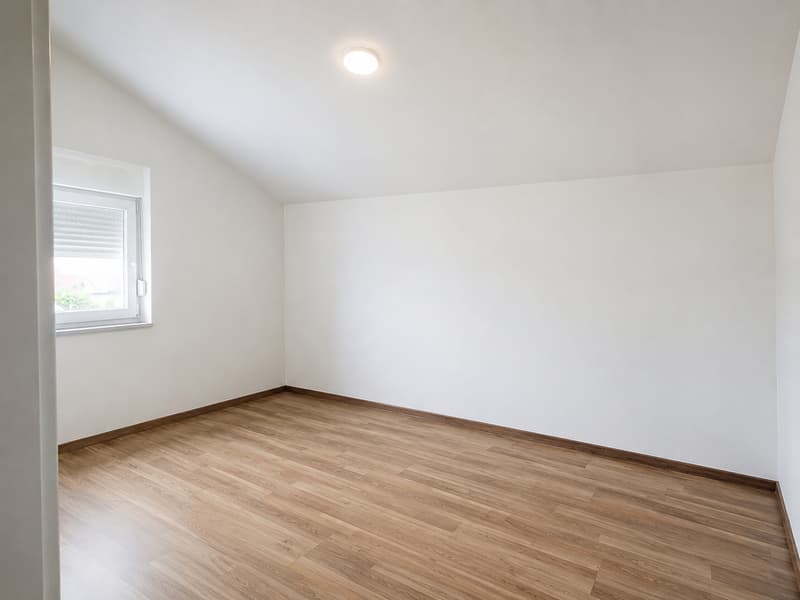 Bright 2.5-room apartment in a quiet location in Büren an der Aare (5)