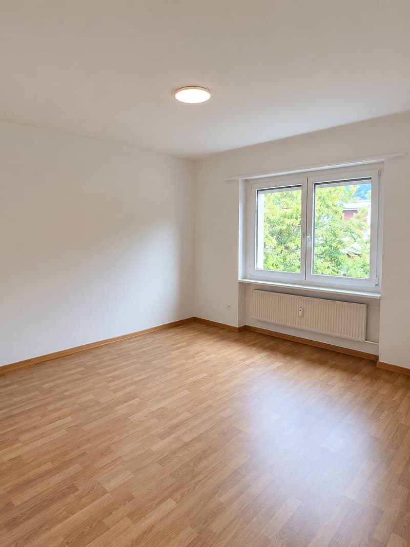 Appartement lumineux et spacieux de 4,5 pièces avec balcon ensoleillé à Granges (4)