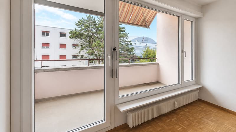Appartement lumineux et spacieux de 4,5 pièces avec balcon ensoleillé à Granges (7)