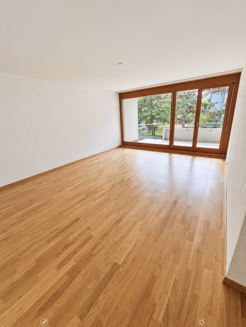 Helle 4.5-Zimmer-Wohnung mit Balkon und Garage in Biel – ab sofort verfügbar! (4)