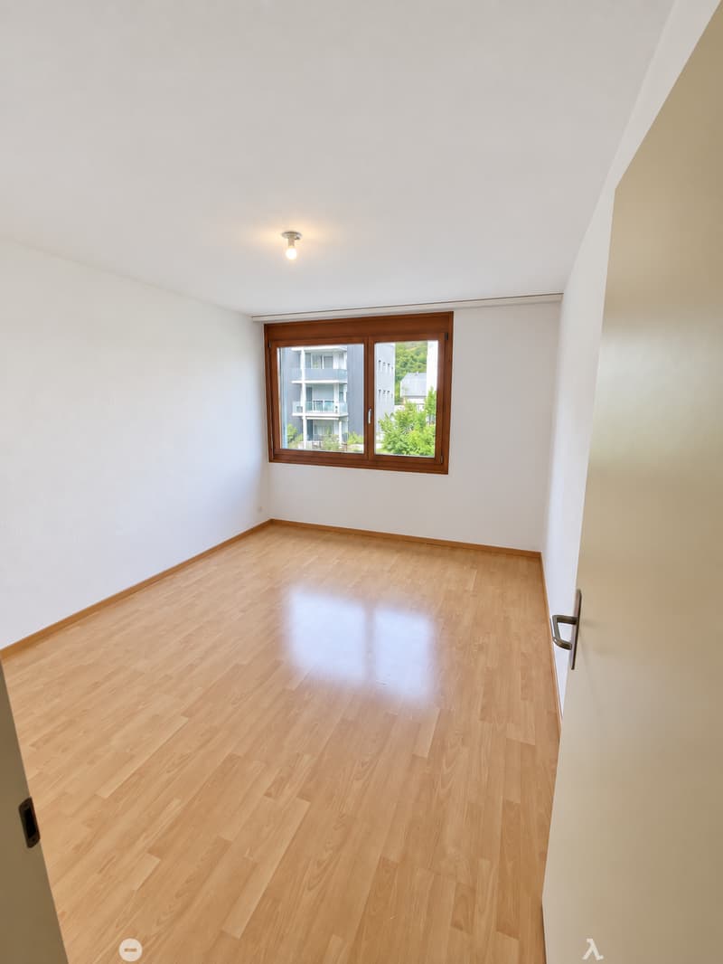 Helle 4.5-Zimmer-Wohnung mit Balkon und Garage in Biel – ab sofort verfügbar! (7)