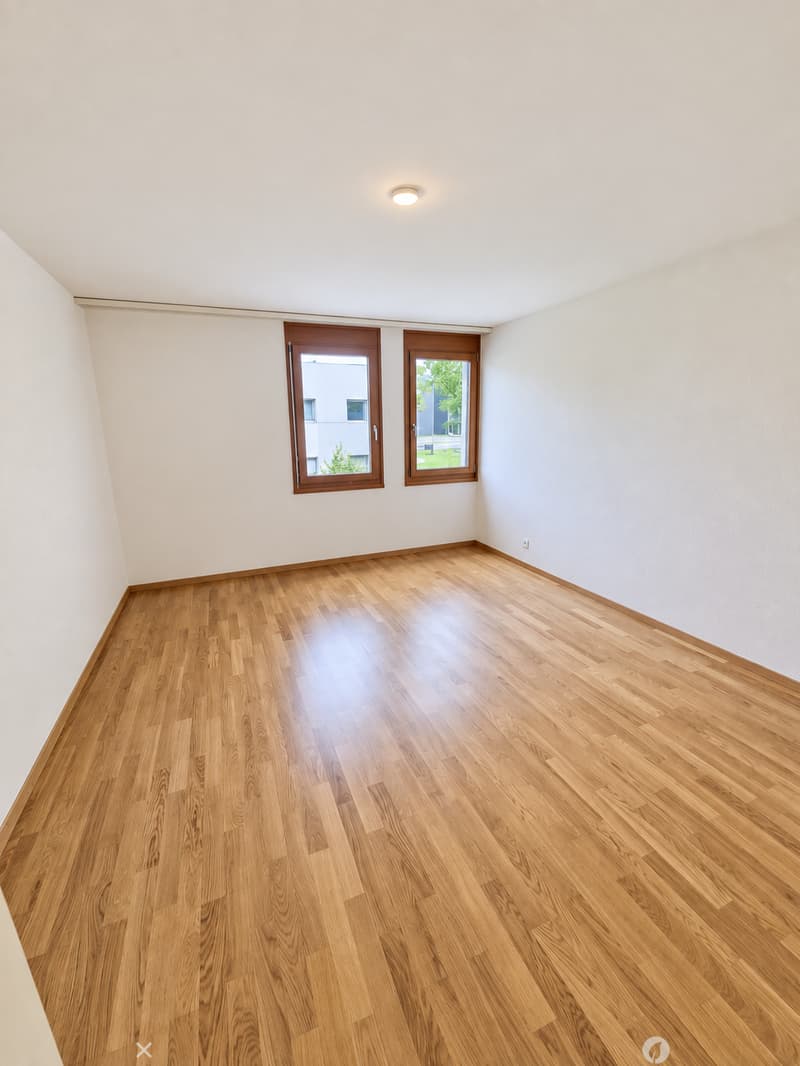Helle 4.5-Zimmer-Wohnung mit Balkon und Garage in Biel – ab sofort verfügbar! (6)