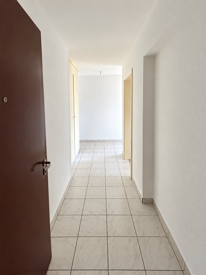Lumineux appartement de 3.5 pièces avec belle vue dégagée (6)