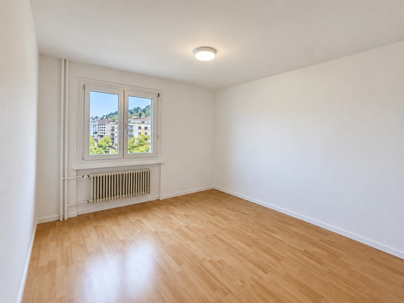 SpaAppartement lumineux et spacieux de 4,5 pièces avec garage à La Chaux-de-Fonds (7)