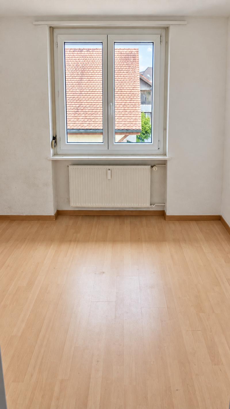 Helle 4.5-Zimmer-Wohnung mit Balkon und schöner Aussicht in Büren an der Aare (5)