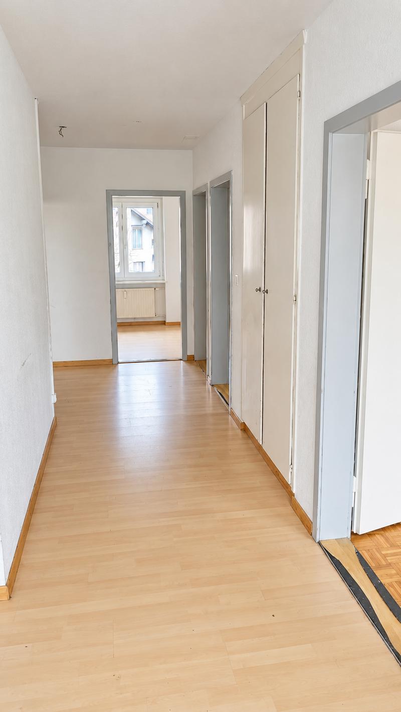 Helle 4.5-Zimmer-Wohnung mit Balkon und schöner Aussicht in Büren an der Aare (3)