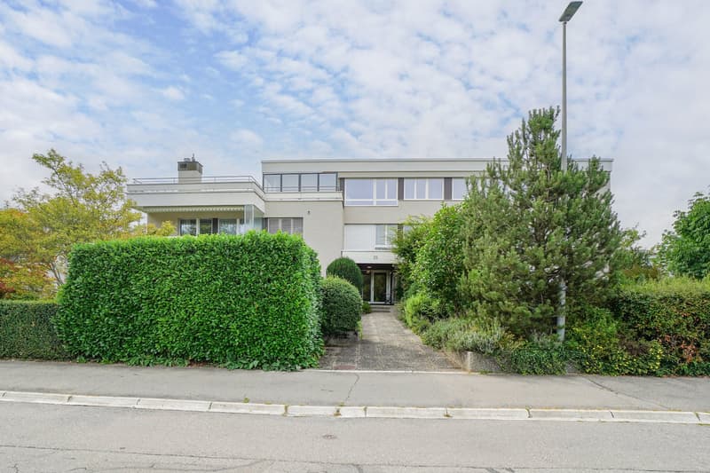 Exklusive Attika-Residenz mit 133 m² Südterrasse & hochwertiger Totalsanierung in Muri bei Bern (15)