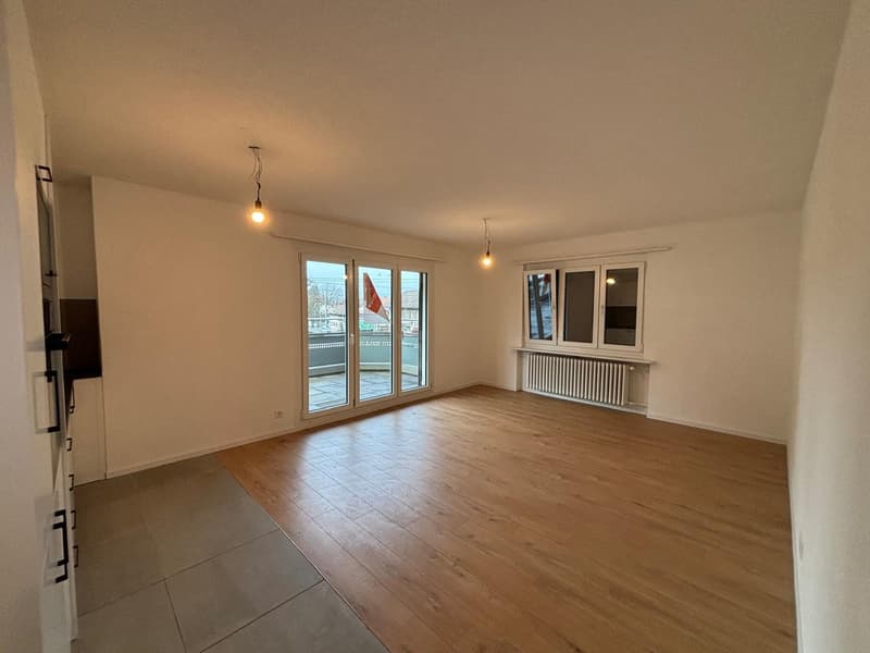 Appartamento luminoso di 4 locali con balcone ad Aarwangen (2)