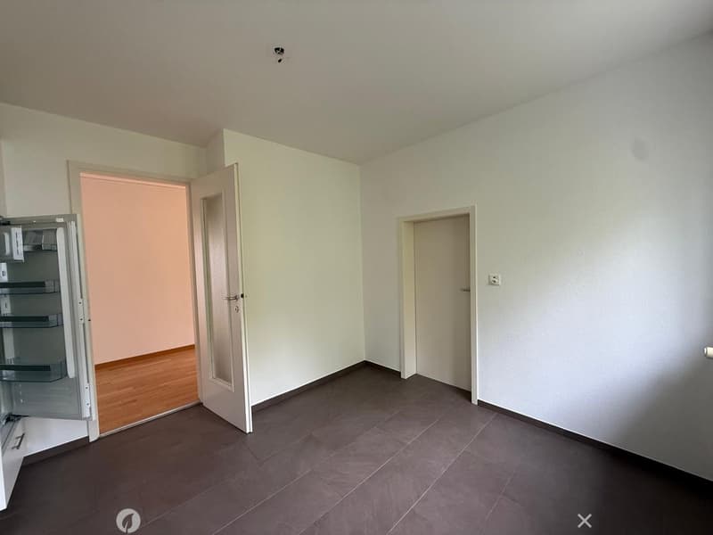 Helle 3-Zimmer-Wohnung mit Balkon in Biel (4)