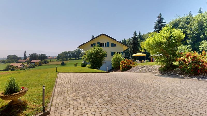 Villa des Champs – A privileged living environment with an exceptional plot (6)