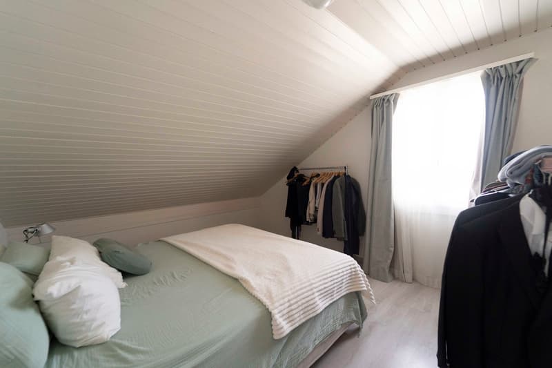 Appartement de 4.5 pièces sous les toits avec séjour entièrement repensé (11)