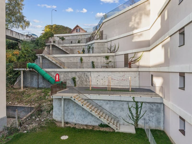 4.5 pièces baigné de lumière, avec terrasse plein sud (9)
