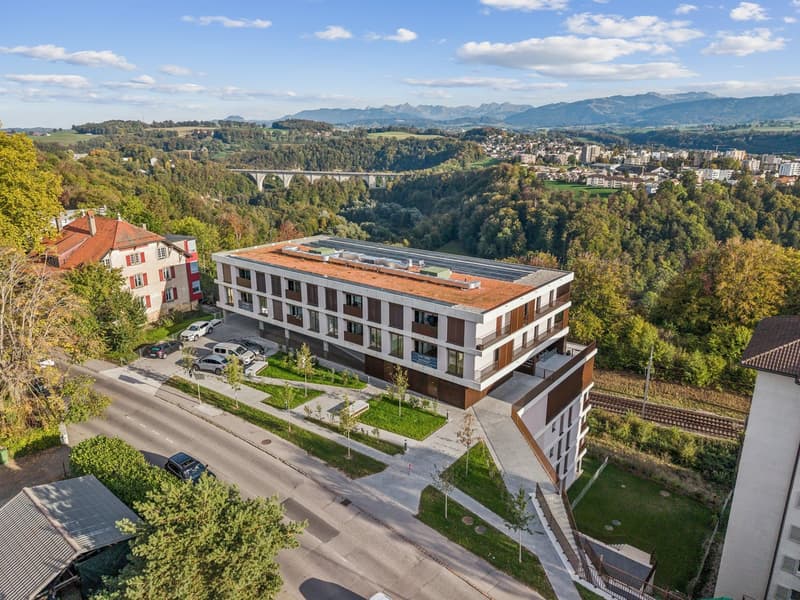 5.5 pièces d'angle avec terrasse de 41 m², côté soleil levant (8)