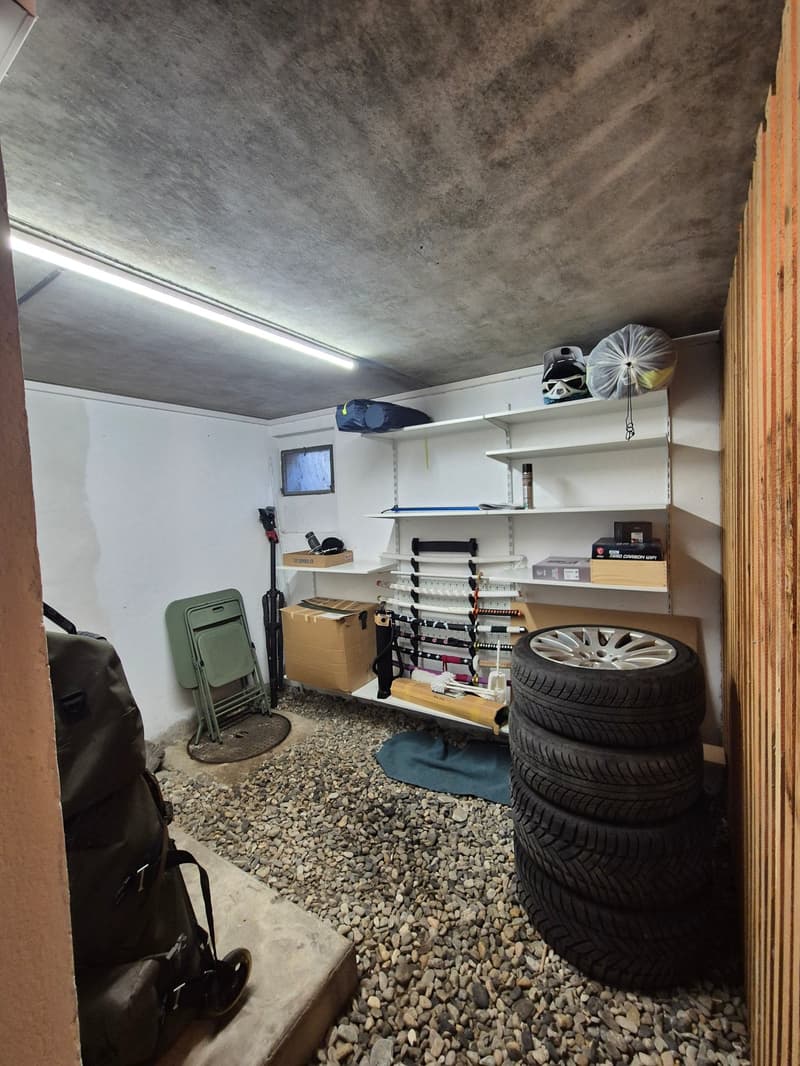 Charmantes 4.5-Zimmer-Dachwohnung in Saint-Léonard (14)