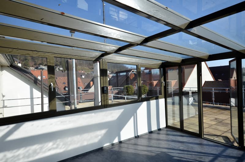 Wintergarten mit Sicht zur Terrasse