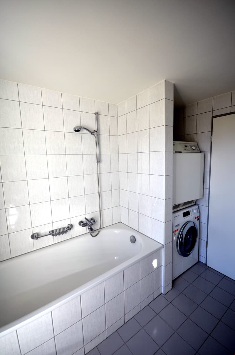Badezimmer mit Badewanne