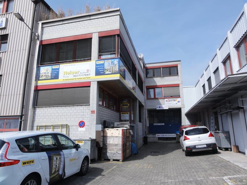 Commercial premises / warehouse for rent in Reinach BL (1)