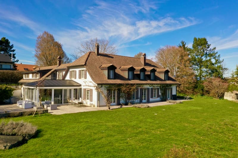 Elegantes Anwesen, grandioses Panorama, absolute Eleganz auf 420 m2 (1)