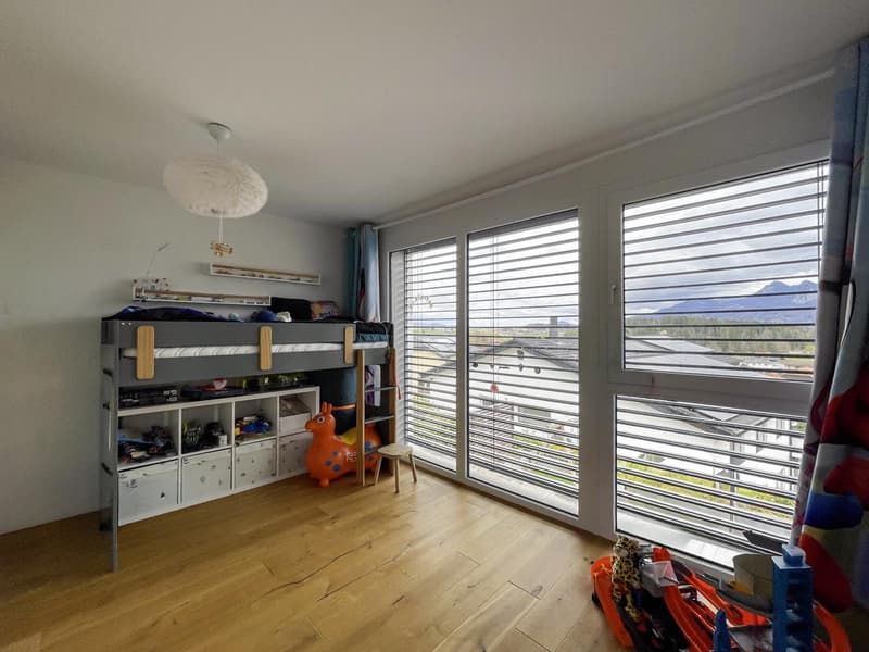 Vista, Giardino e Comfort: Casa Familiare a Le Pâquier (11)