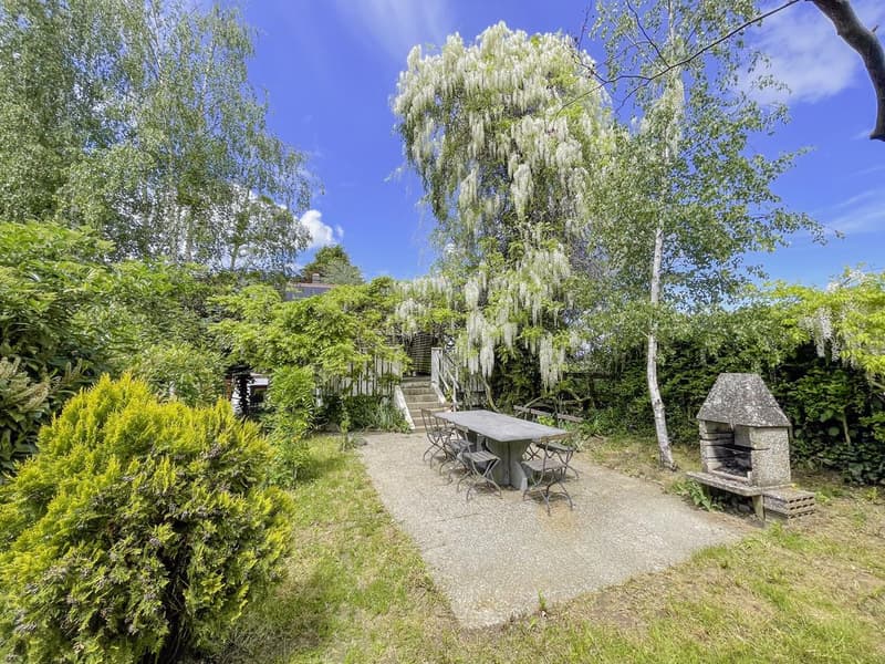 Rental property with 3 apartments and great development potential (4)