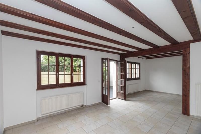 Rental property with 3 apartments and great development potential (11)