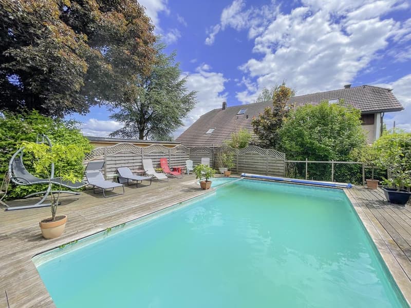 Rental property with 3 apartments and great development potential (2)