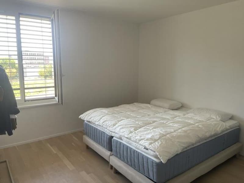 Appartement lumineux de 3,5 pièces avec grand balcon (5)