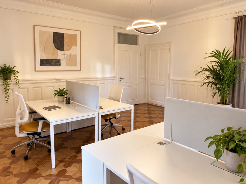 BUREAU PARTAGÉ DE 4 POSTES DE TRAVAIL (2)
