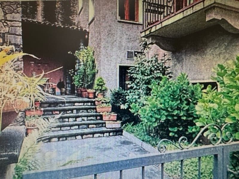 Morcote, casa storica con 3 appartamenti nel nucleo. (4)