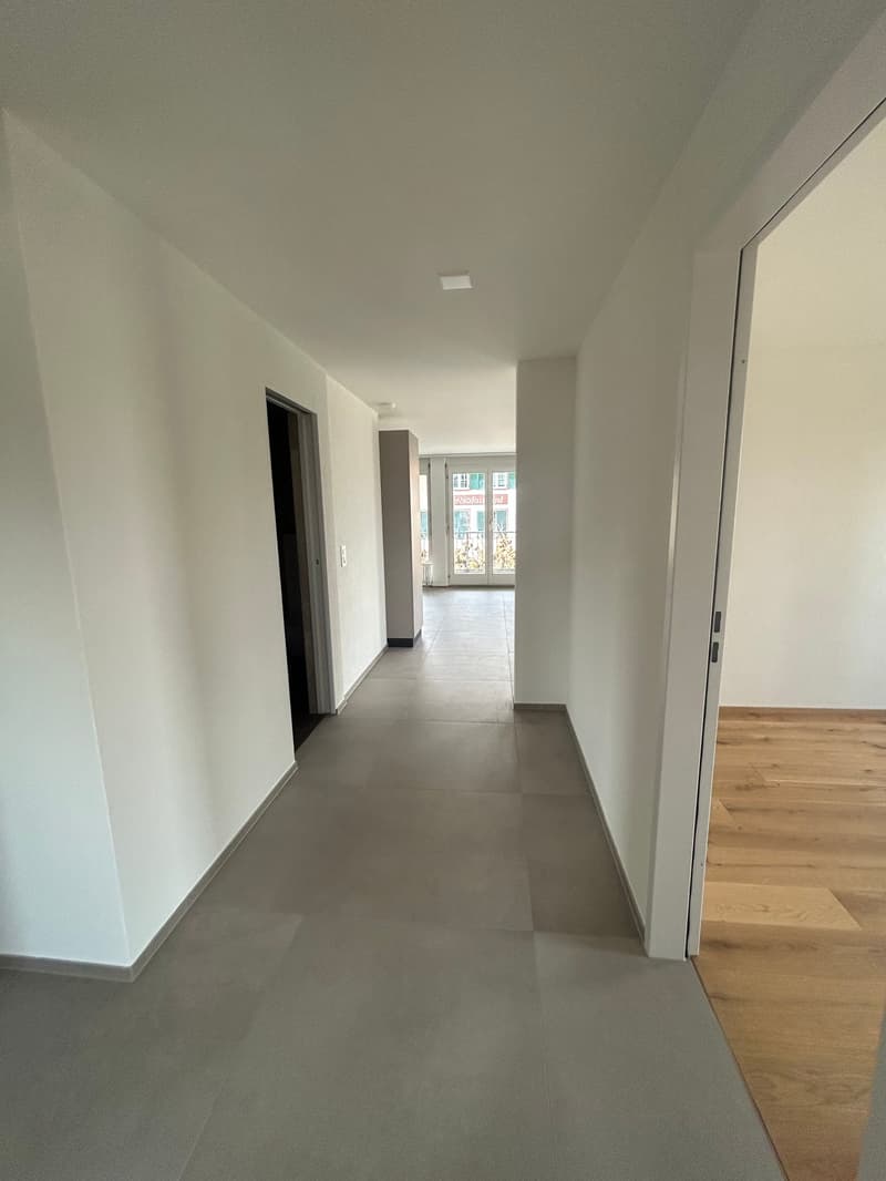 Appartamento di 4,5 locali appena ristrutturato con balcone nel cuore di Belp (19)