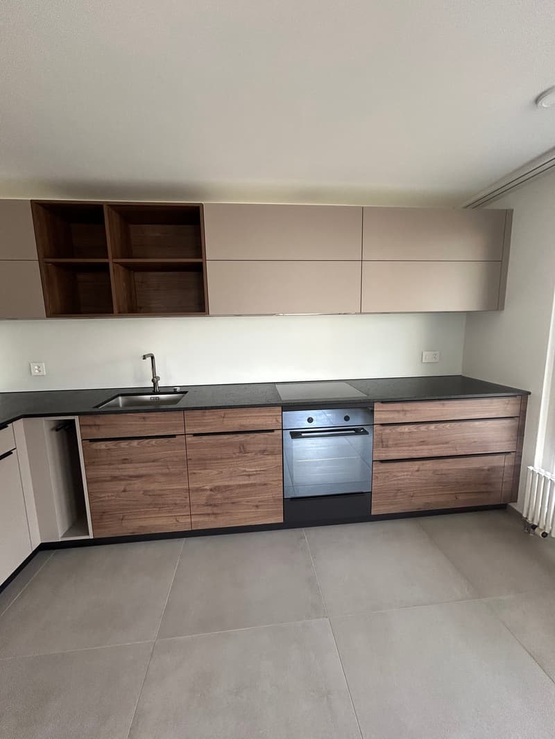 Appartamento di 4,5 locali appena ristrutturato con balcone nel cuore di Belp (3)