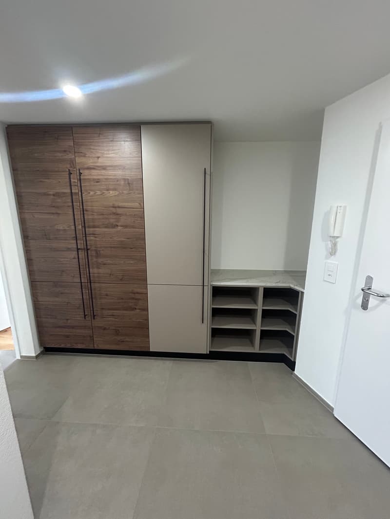 Appartamento di 4,5 locali appena ristrutturato con balcone nel cuore di Belp (12)