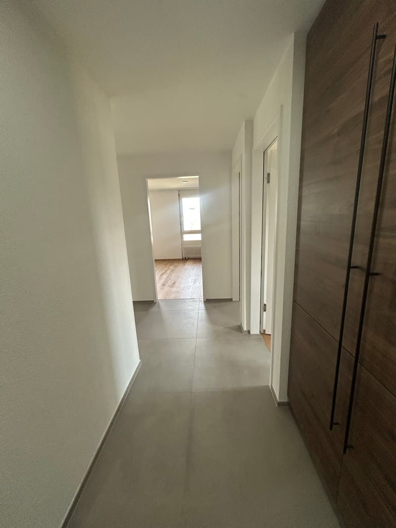 Appartamento di 4,5 locali appena ristrutturato con balcone nel cuore di Belp (14)