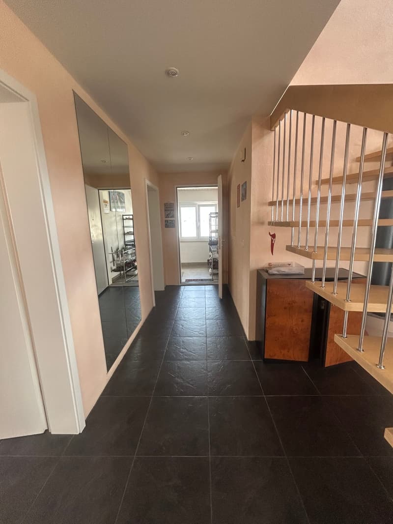 Charmant appartement maisonnette 4.5 pièces avec vue sur les montagnes à Thoune (7)