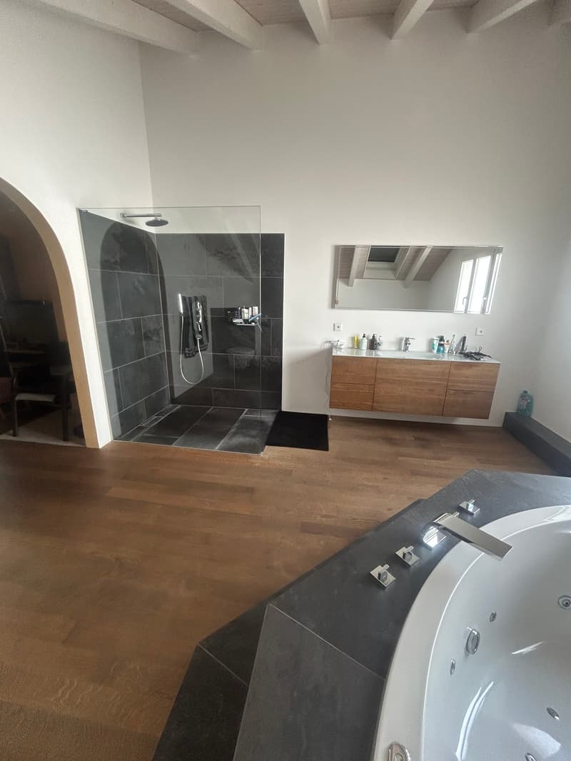 4.5-Zimmer-Maisonette-Wohnung mit Bergblick in Thun (4)