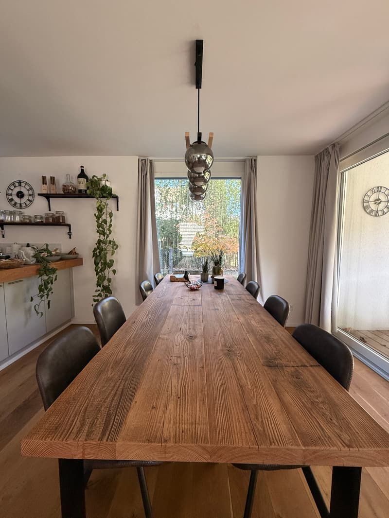 Stilvolles Wohnen mit grosszügigem Garten - ein Zuhause zum Wohlfühlen (11)