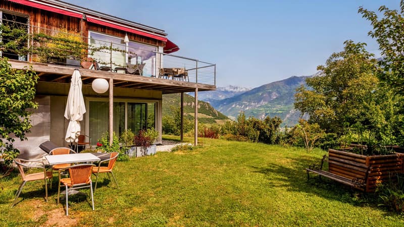 Zwei Architektenhäuser in einem erhaltenen Naturschutzgebiet in Ayent (2)