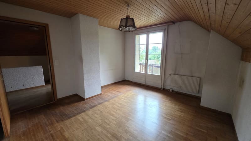 Charmantes Einfamilienhaus mit eigenem Wald (16)
