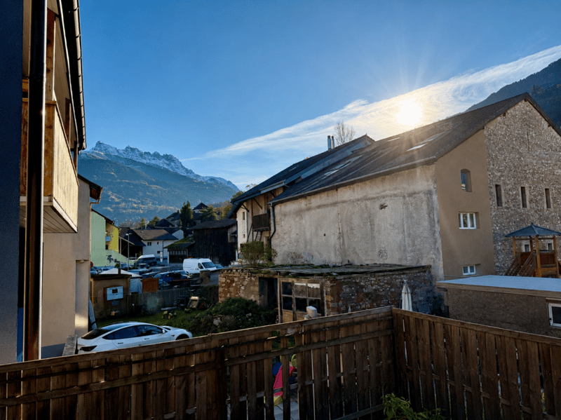 Wohnung 2,5 Zimmer im Doppelhaus mit XXL-Terrasse (1)