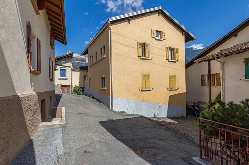 Appartamento 3p + soffitta in una casa indipendente... (9)