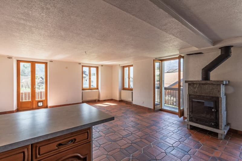 Casa di villaggio con 3 appartamenti (7)