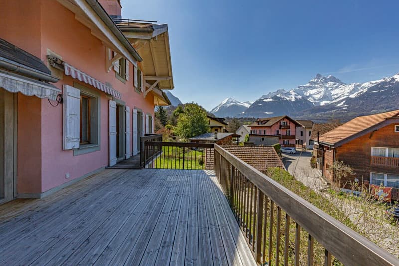 Casa di villaggio con 3 appartamenti (10)