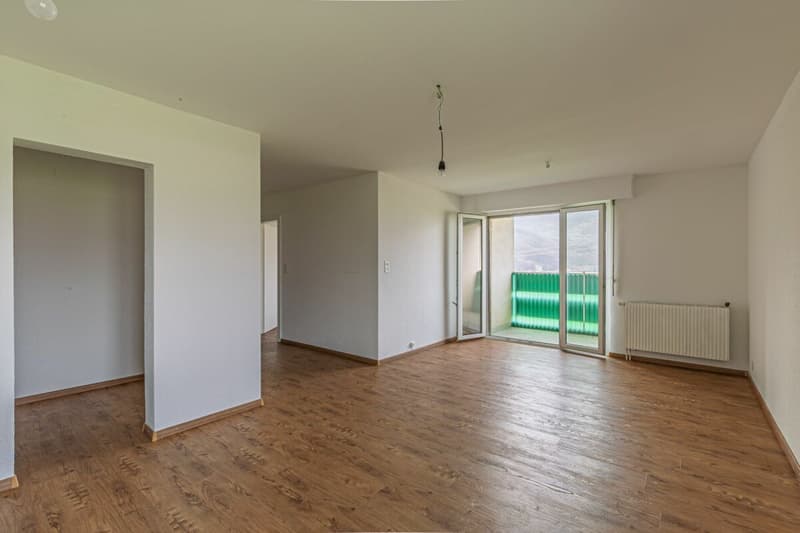 Dachgeschoss mit 2,5 Zimmern renoviert, sofort verfügbar! (5)