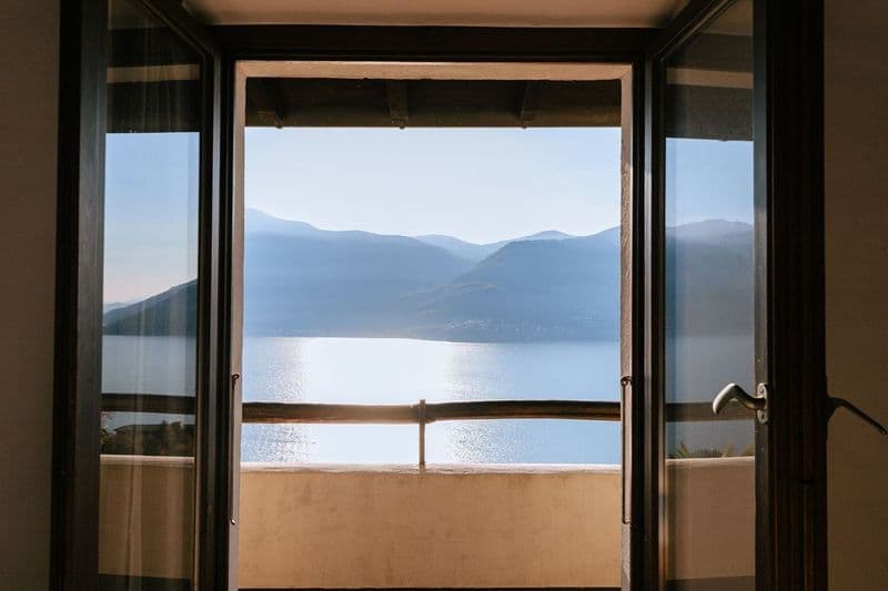Maison avec vue spectaculaire à  Brissago, Tessin (4)