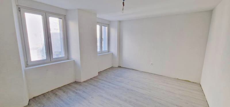 Appartamento 3.5 locali ristrutturato nel cuore di Le Locle (3)