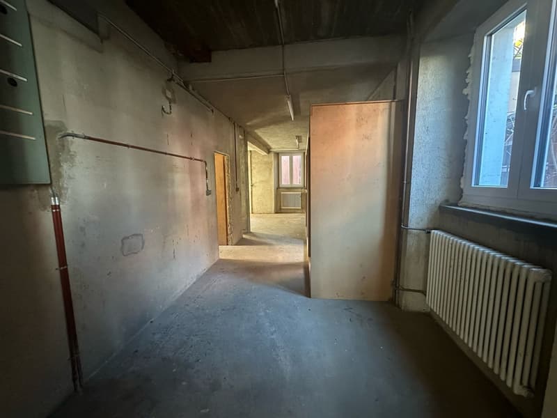 Lokalindustrie / Werkstatt zur Miete – Rue de la Ronde 25, La Chaux-de-Fonds (2)