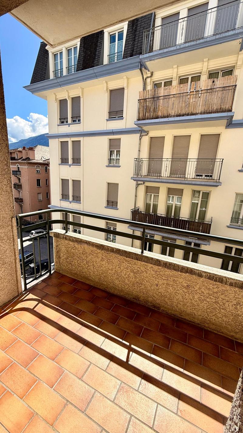 Wohnung 3.5 Zimmer mit Balkon im Herzen von Martigny (2)