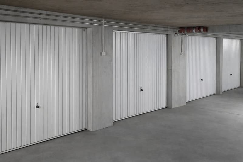 GARAGE BOX ZU VERMIETEN – Martigny, Chemin des Barrières 35 (1)
