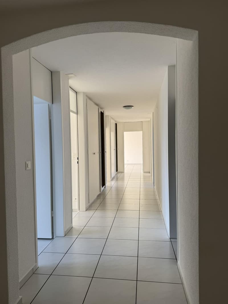 Bright 5.5-room apartment in Muri near Bern (7)